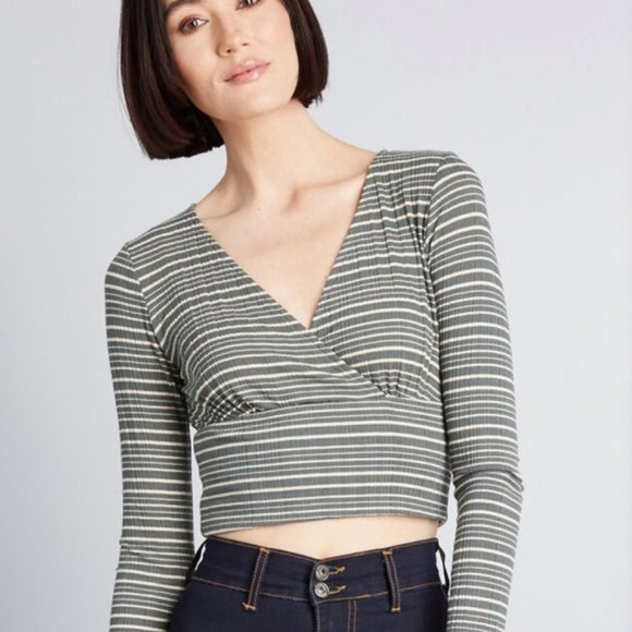 Modcloth Pair with Care Crop Top in gray/green and ivory stripe - Size M - Picture 2 of 9